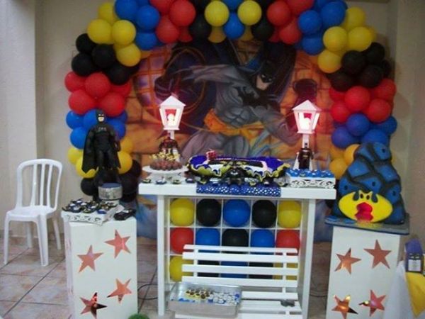 MESA DECORADA CLEAN SUPER HEROIS